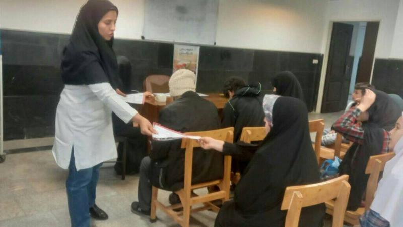 اجرای میزهای خدمت سلامت و برنامه‌های آموزشی با محوریت پیشگیری و ارتقای آگاهی عمومی در آذر 1404